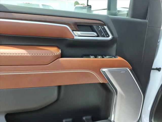 2026 GMC Sierra 2500HD Crew Cab, Standard Bed, Denali Ultimate, 4WD