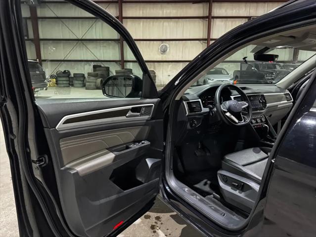 2022 Volkswagen Atlas 2.0T SE w/Technology