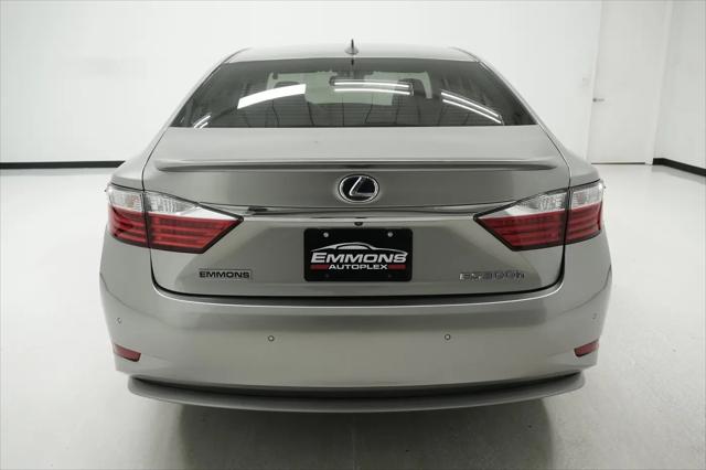 2015 Lexus ES 300h ES 300h