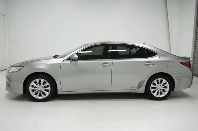 2015 Lexus ES 300h ES 300h