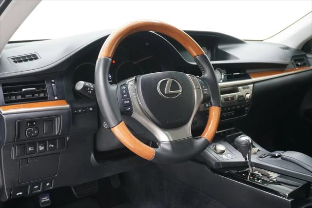 2015 Lexus ES 300h ES 300h