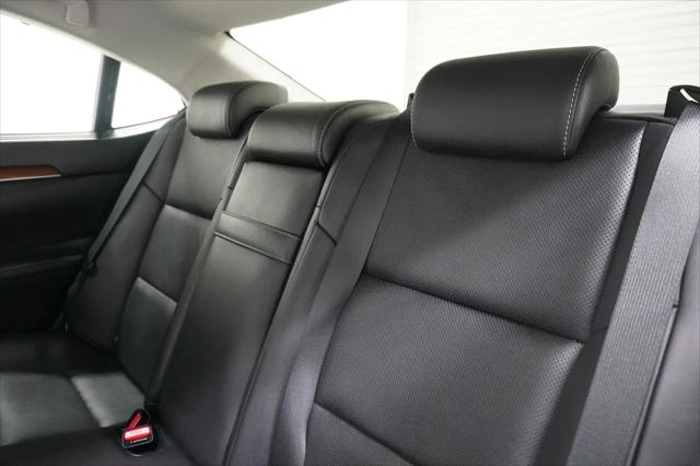 2015 Lexus ES 300h ES 300h
