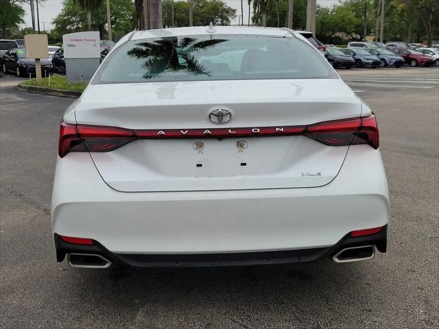 2019 Toyota Avalon XLE