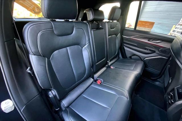 2023 Jeep Grand Cherokee Overland 4x4