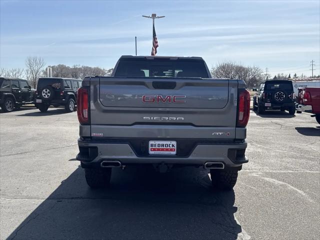 2022 GMC Sierra 1500 Limited 4WD Crew Cab Standard Box AT4