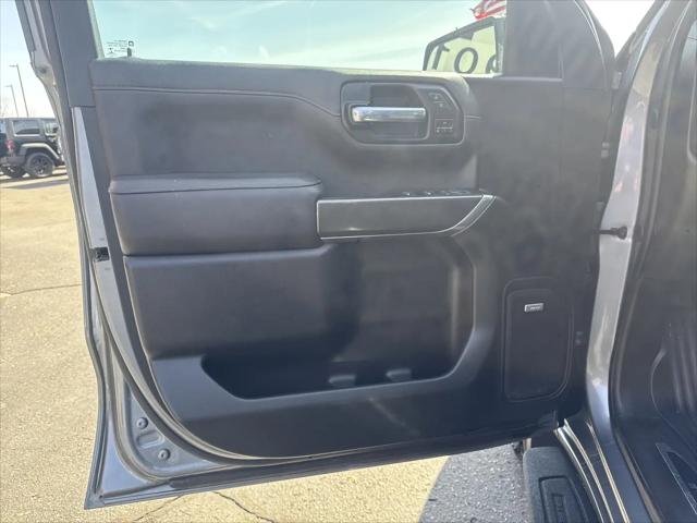 2022 GMC Sierra 1500 Limited 4WD Crew Cab Standard Box AT4