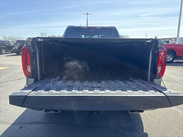 2022 GMC Sierra 1500 Limited 4WD Crew Cab Standard Box AT4