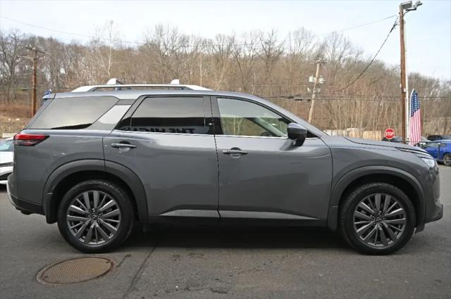 2023 Nissan Pathfinder SL 4WD