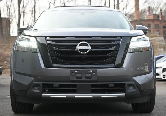 2023 Nissan Pathfinder SL 4WD