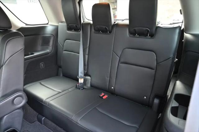 2023 Nissan Pathfinder SL 4WD