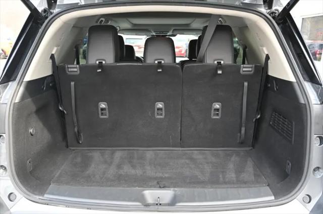 2023 Nissan Pathfinder SL 4WD