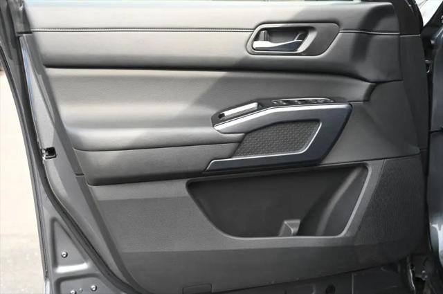 2023 Nissan Pathfinder SL 4WD