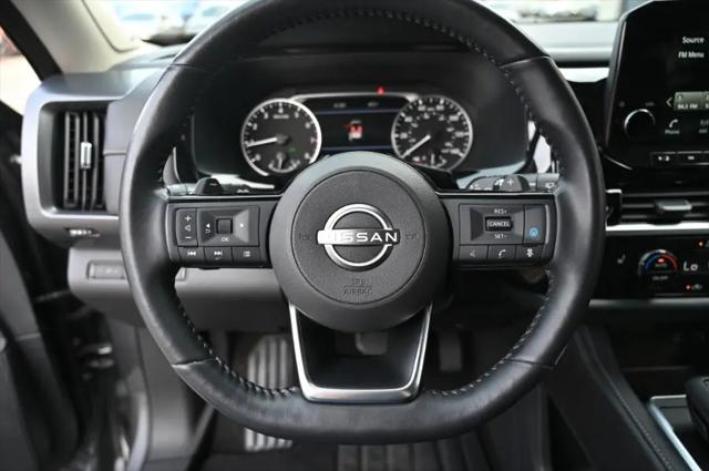 2023 Nissan Pathfinder SL 4WD