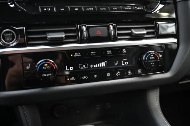 2023 Nissan Pathfinder SL 4WD