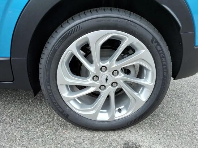 2027 Chevrolet Bolt LT FWD