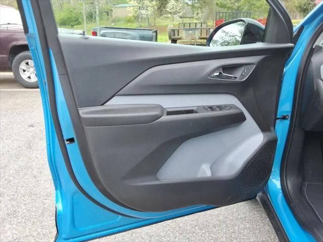 2027 Chevrolet Bolt LT FWD
