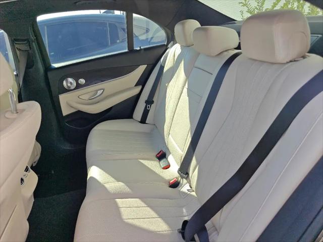 2017 Mercedes-Benz E-CLASS E 300 E 300
