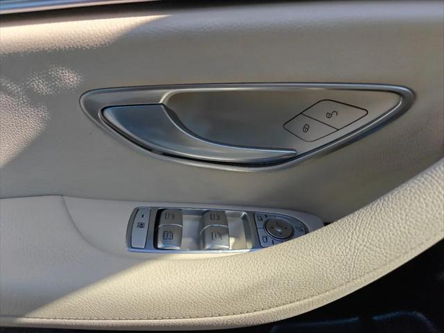 2017 Mercedes-Benz E-CLASS E 300 E 300