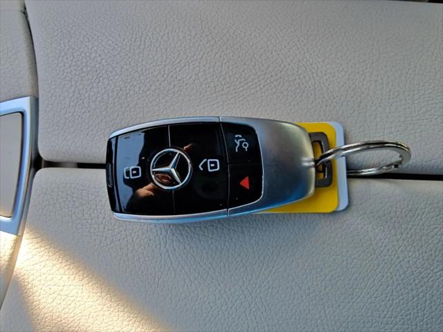 2017 Mercedes-Benz E-CLASS E 300 E 300