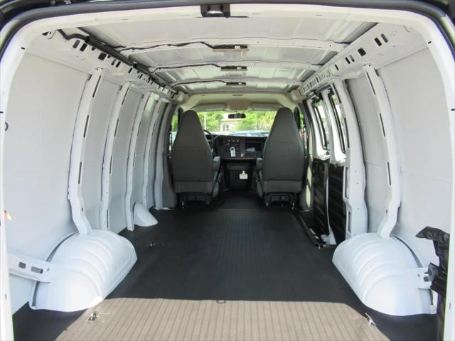 2026 GMC Savana Cargo 2500 Regular Wheelbase, Work Van, RWD