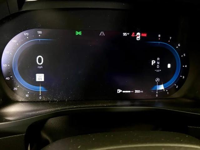 2023 Volvo XC40 B5 Plus Bright Theme