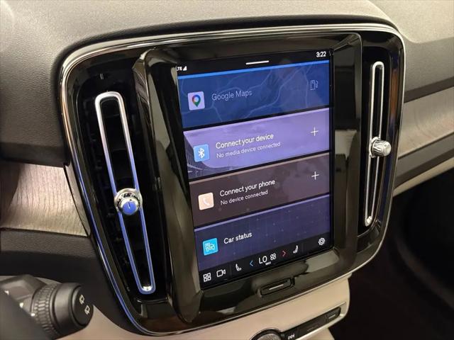 2023 Volvo XC40 B5 Plus Bright Theme