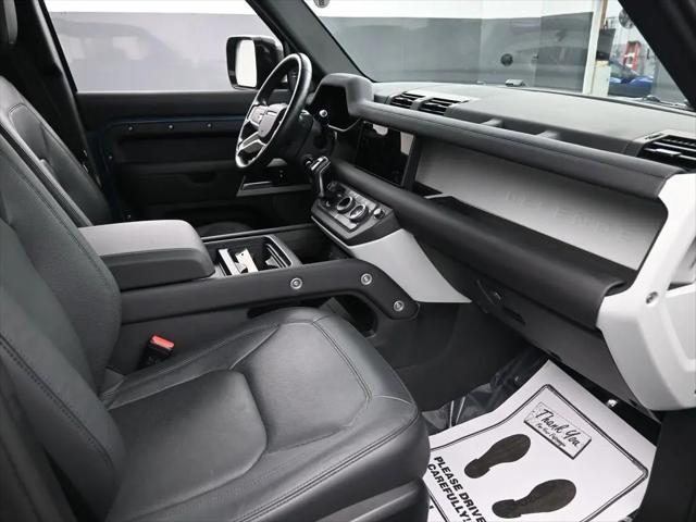 2024 Land Rover Defender 110 P400 S