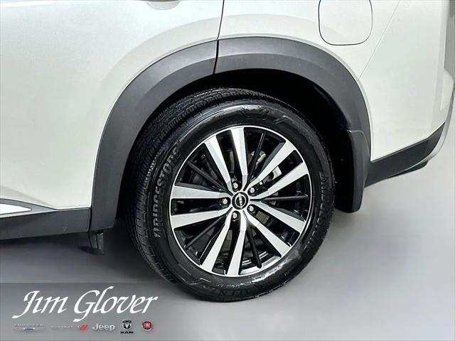 2024 Nissan Pathfinder Platinum FWD