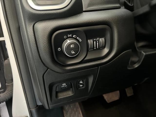 2025 Ram 1500 Big Horn Crew Cab 4x4 5'7" Box