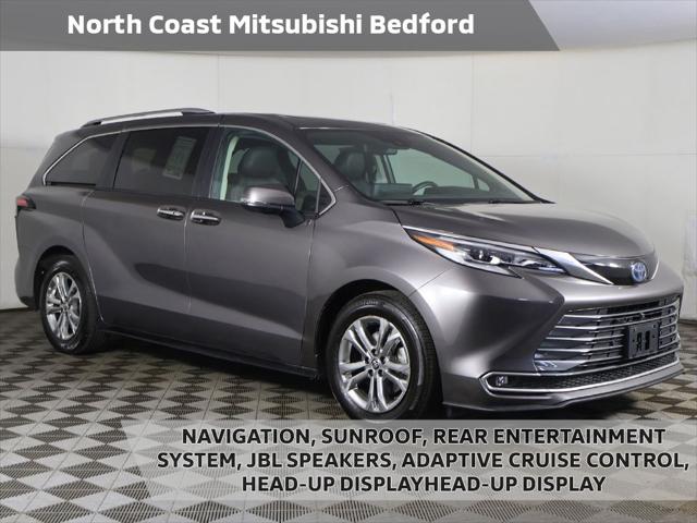 2023 Toyota Sienna Platinum for sale in Bedford, OH