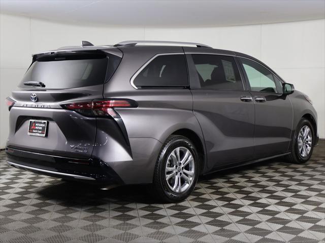 2023 Toyota Sienna Platinum