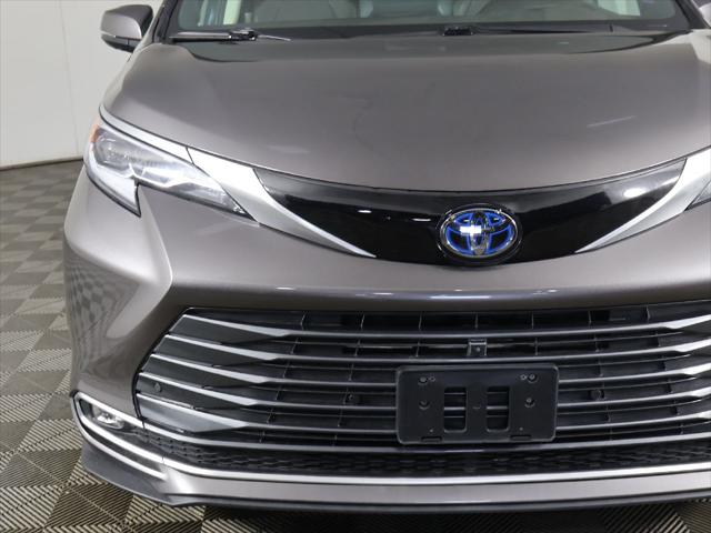 2023 Toyota Sienna Platinum