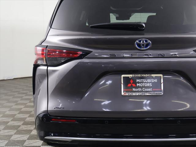 2023 Toyota Sienna Platinum