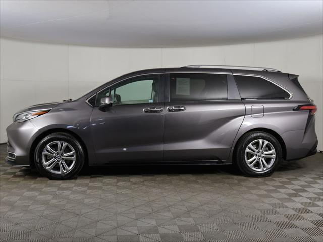 2023 Toyota Sienna Platinum