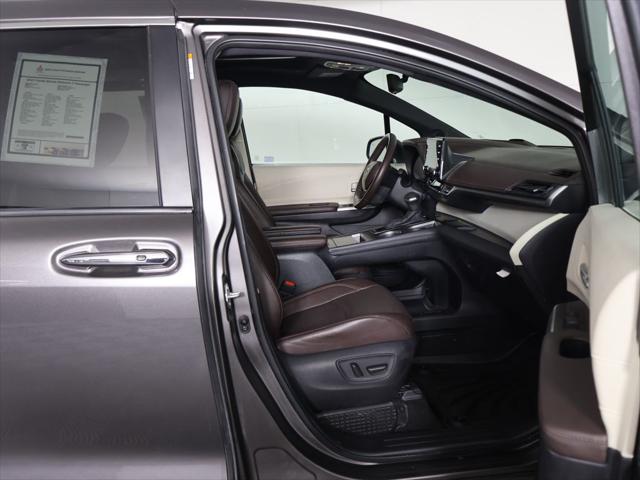2023 Toyota Sienna Platinum