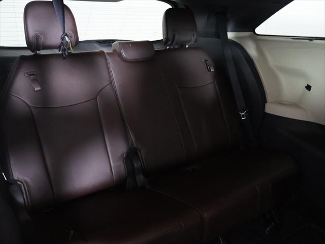 2023 Toyota Sienna Platinum