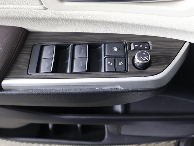 2023 Toyota Sienna Platinum