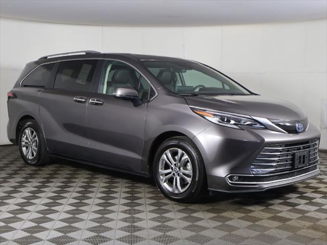 2023 Toyota Sienna Platinum
