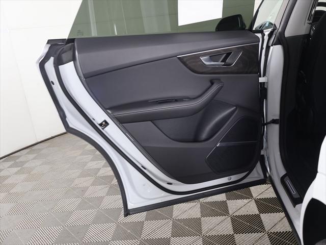 2023 Audi Q8 Premium Plus 55 TFSI quattro Tiptronic