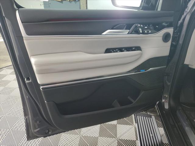 2026 Jeep Grand Wagoneer Summit Obsidian 4x4