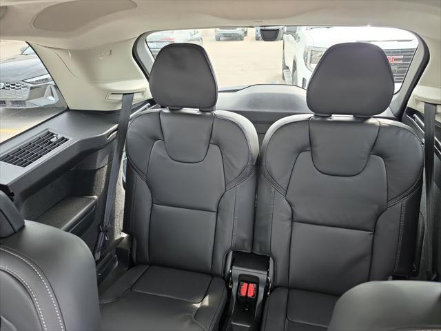 2026 Volvo XC90 Ultra Dark Theme, B6 AWD Gas (mild hybrid), Gasoline, 6 Seats