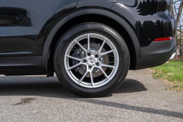 2026 Porsche Cayenne Base