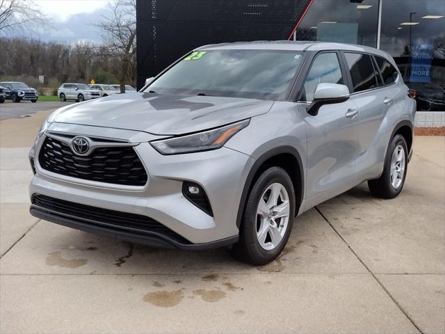 2023 Toyota Highlander LE for sale in Grand Blanc, MI