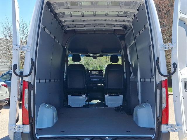 2026 Mercedes-Benz Sprinter 2500 Cargo 144 WB