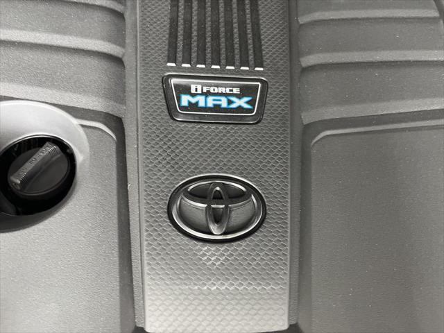 2026 Toyota Tundra Platinum Hybrid CrewMax 5.5' Bed