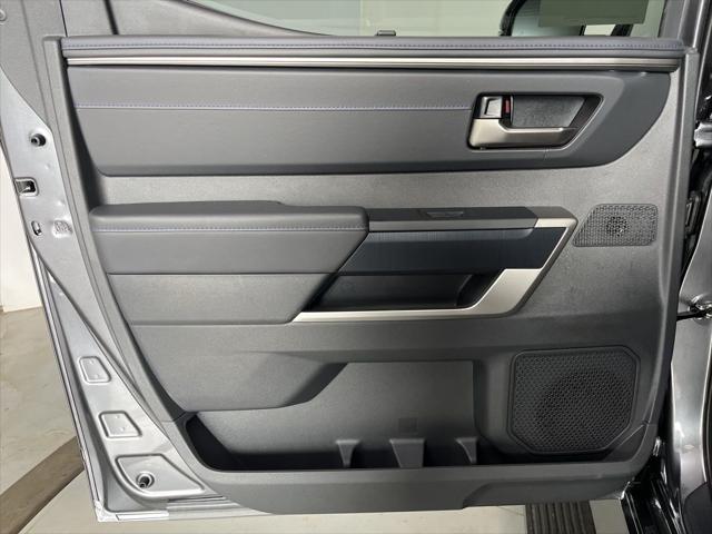 2026 Toyota Tundra Platinum Hybrid CrewMax 5.5' Bed