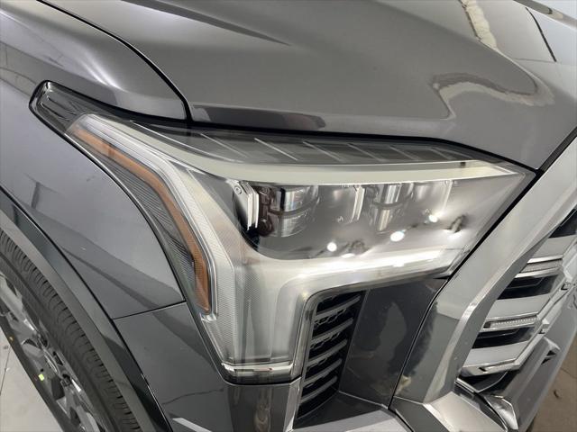 2026 Toyota Tundra Platinum Hybrid CrewMax 5.5' Bed