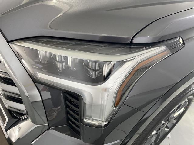 2026 Toyota Tundra Platinum Hybrid CrewMax 5.5' Bed