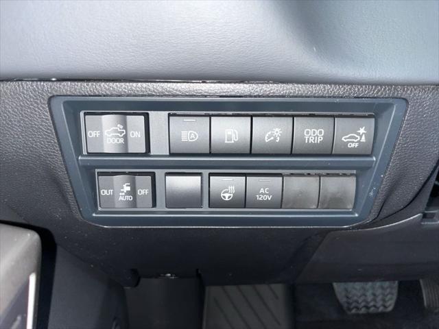 2026 Toyota Tundra Platinum Hybrid CrewMax 5.5' Bed