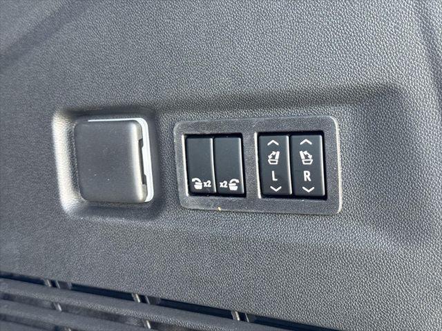 2026 GMC Yukon XL 4WD AT4 Ultimate